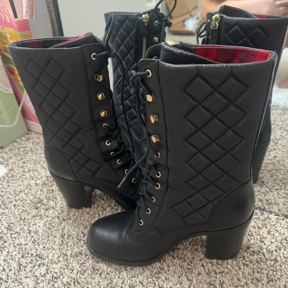 Guess Black Quilted Heeled Combat Boots SZ 8.5 - Picture 1 of 6